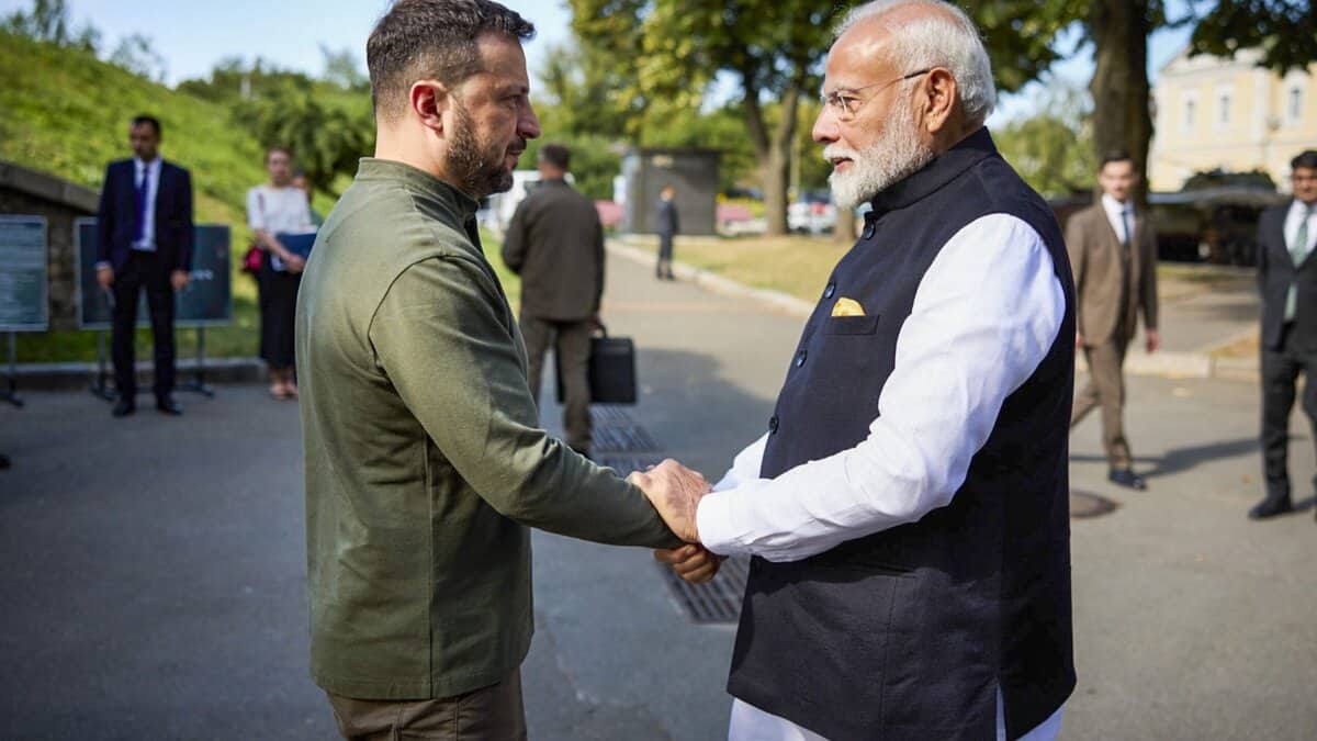 PM Narendra Modi being greeted by the Ukrainian President Volodymyr Zelenskyy