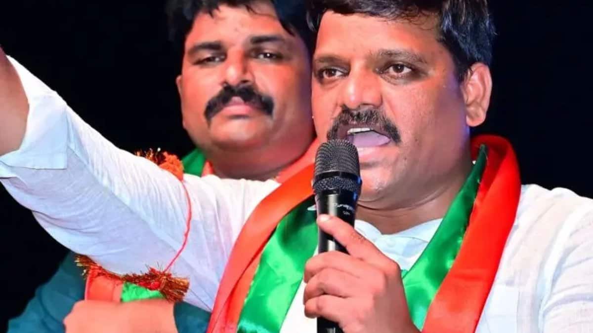 MLC Teenmaar Mallanna accused BRS, BJP and Congress of playing drama a new in the name of 42 percent reservations for BCs in local body polls.