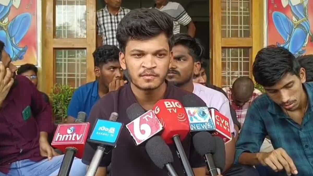students protest at Telangana University in Kamareddy