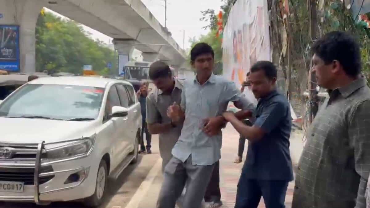 A job seeker detained at Gandhi Bhavan