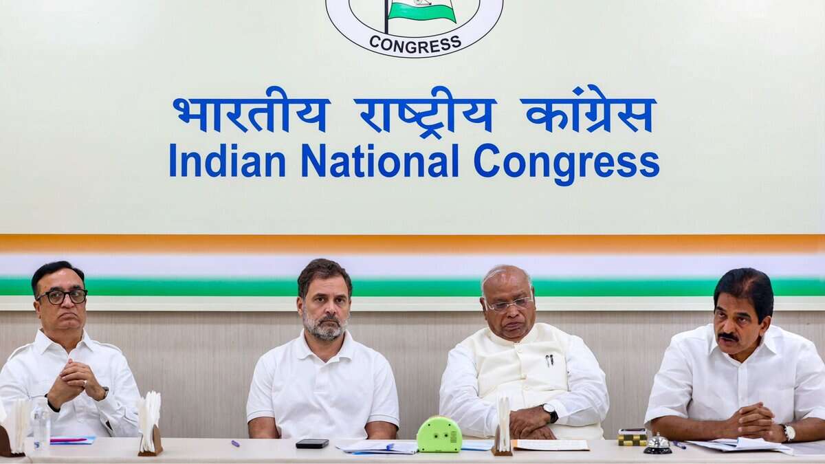 Congress President Mallikarjun Kharge, LoP in the Lok Sabha and party leader Rahul Gandhi and party General Secretary (Organisation) KC Venugopal during a meeting with General Secretaries, In-charges, and Frontal Heads of the party. (@INCIndia on X via PTI Photo)