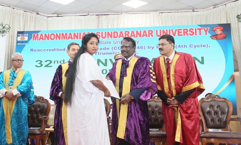 PhD. scholar Jean Joseph refuses to receive her doctorate from Tamil Nadu Governor R N Ravi (far left) during the convocation ceremony held in Manonmaniam Sundaranar University in Tirunelveli district on Wednesday