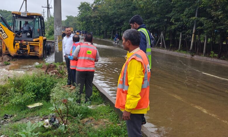 GHMC commissioner RV karnan inspecting Rajendranagar Circle and Jalpally Cheruvu on Thursday