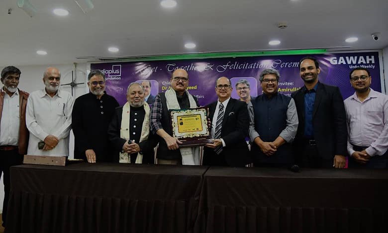 Mir Ayoob Ali Khan, Aziz Ahmed honoured for 50 years in Journalism