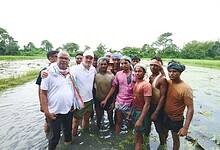 Vote Adhikar Yatra Rahul Gandhi with Farmers in Bihar