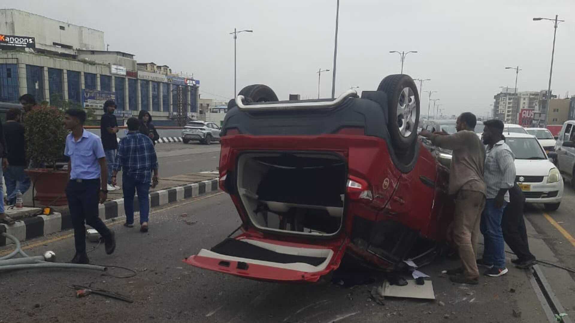 Accident on Hyderabad’s PVNR Expressway disrupts traffic