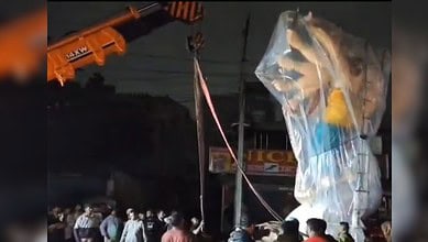 Two people died of electrocution while transporting Ganesh idol in Hyderabad