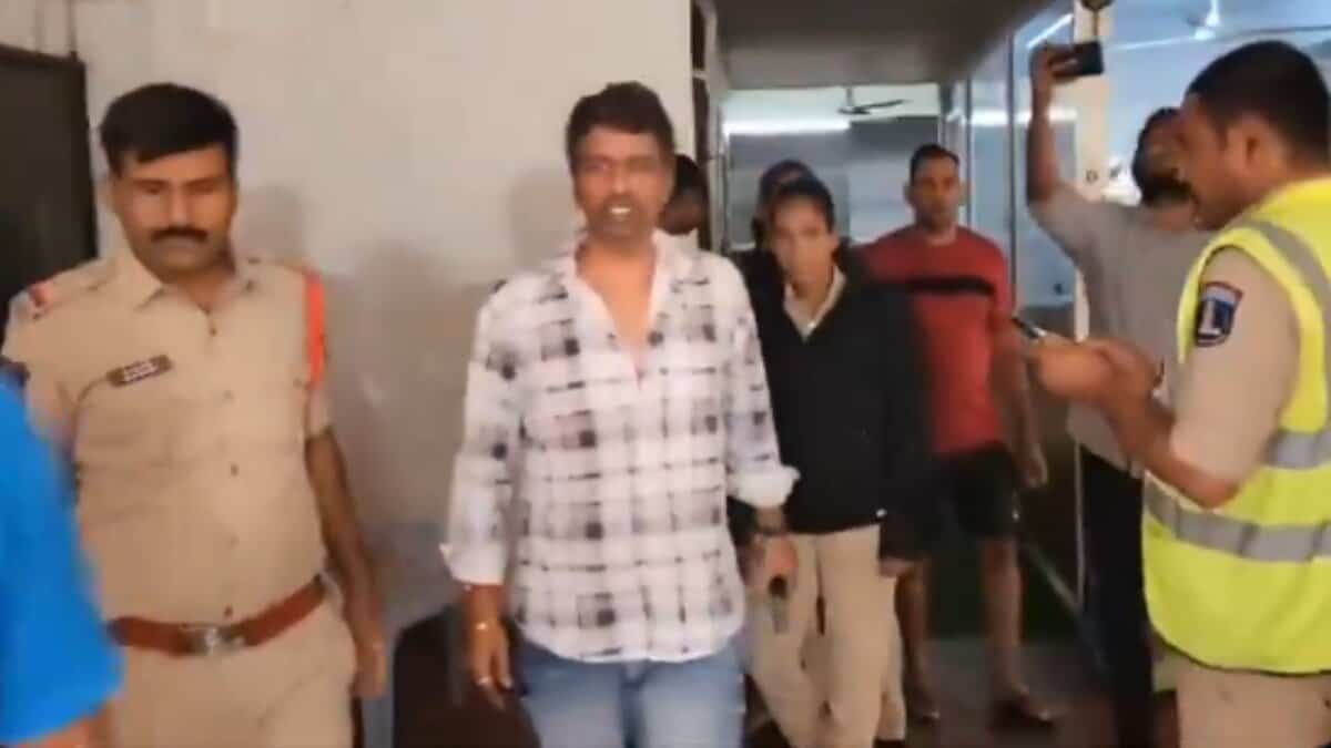 Hostel owner thrashed for misbehaving with student in Hyderabad's Madhapur