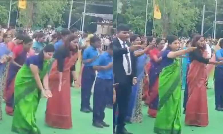 Karimnagar Collector Pamela Satpathy renders the national anthem in sign language