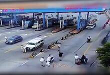 Traffic cop hit by speeding motorist at toll gate in Telangana