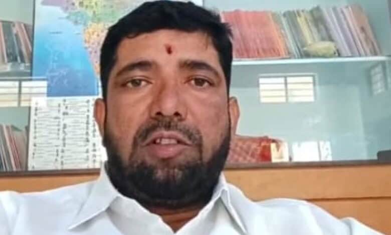 Telangana Bajrang Dal leader warns Muslims against attending Devi Navrathri dandiya events in the state.