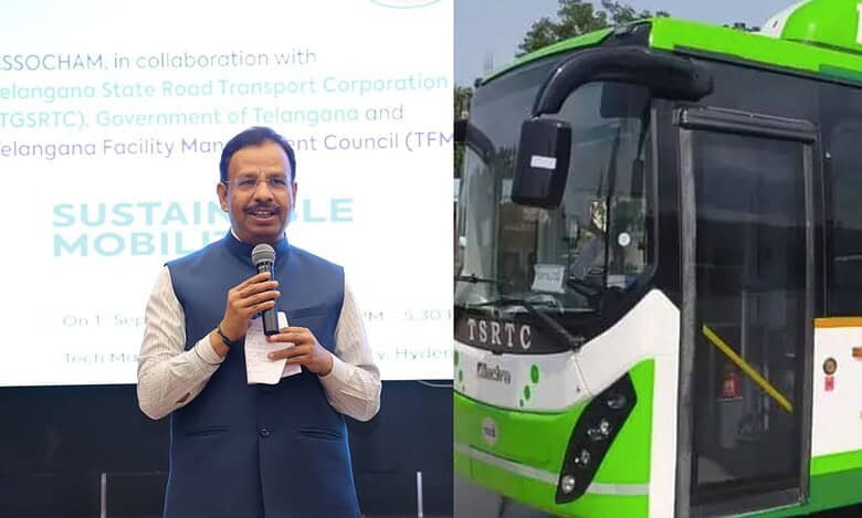 TGSRTC MD VC Sajjanar and the electric bus