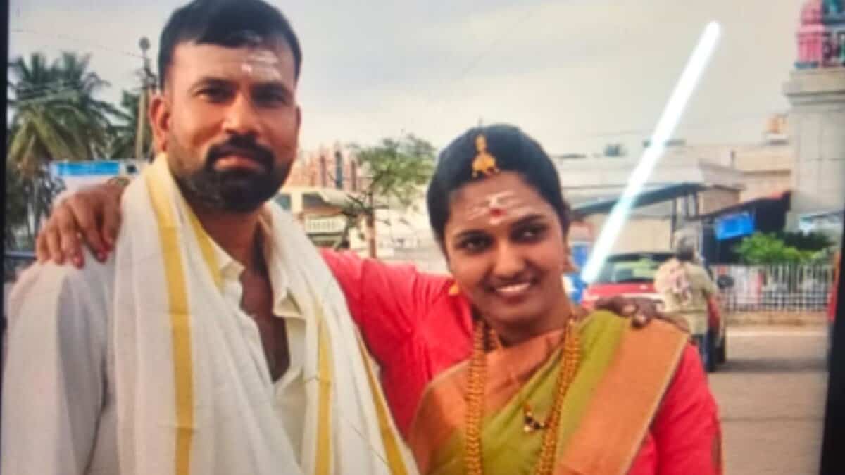 Man, who stabbed wife 11 times