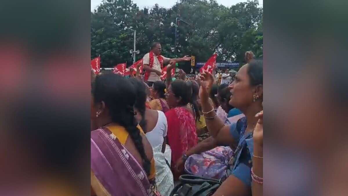 ASHA workers protesting for fixed salary in Hyderabad on Monday