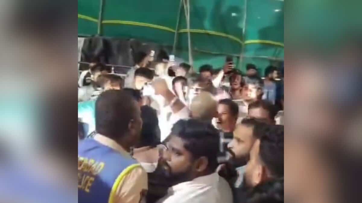 Tension prevailed at MJ market when a vehicle transporting cattle was stopped by self-proclaimed cow vigilantes