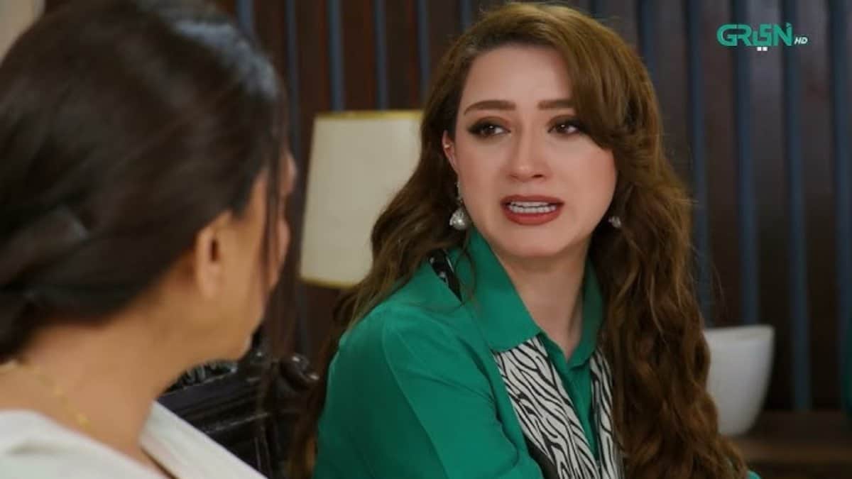 Pakistani drama Do Kinaray actress Momina Iqbal