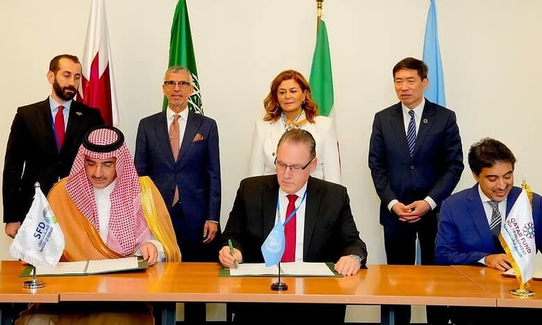 Officials from Saudi Arabia, Qatar, and international partners sign an USD 89 million funding agreement to support Syria’s public sector.