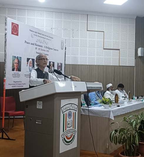 Ram Puniyani speaking at a conference in MAANU