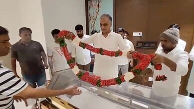 Ex min Harish Rao’s father passes away, condolences pour in