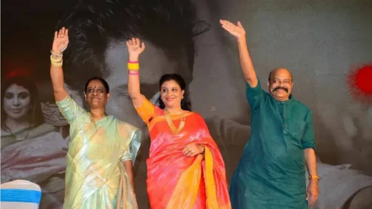 The revelations made by endowments minister Konda Surekha's daughter Sushmitha puts Congress on the defensive.