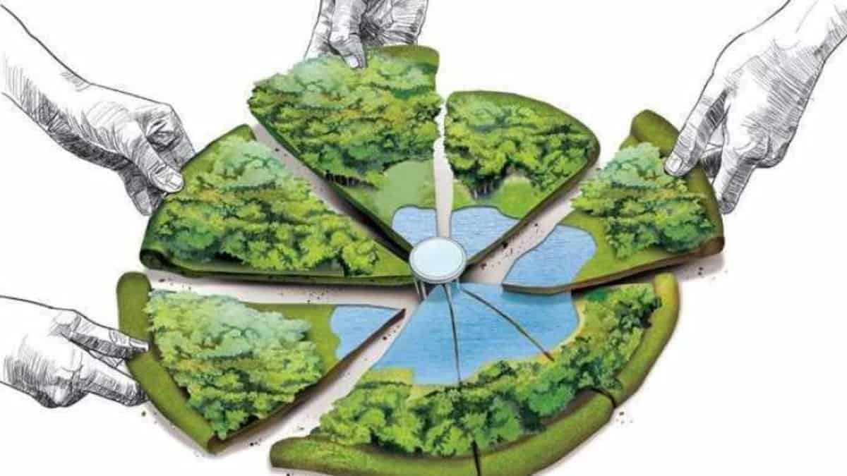 TGIIC fetches Rs 177 crore by auctioning 7.67 acres of government land in Raidurgam, Hyderabad.