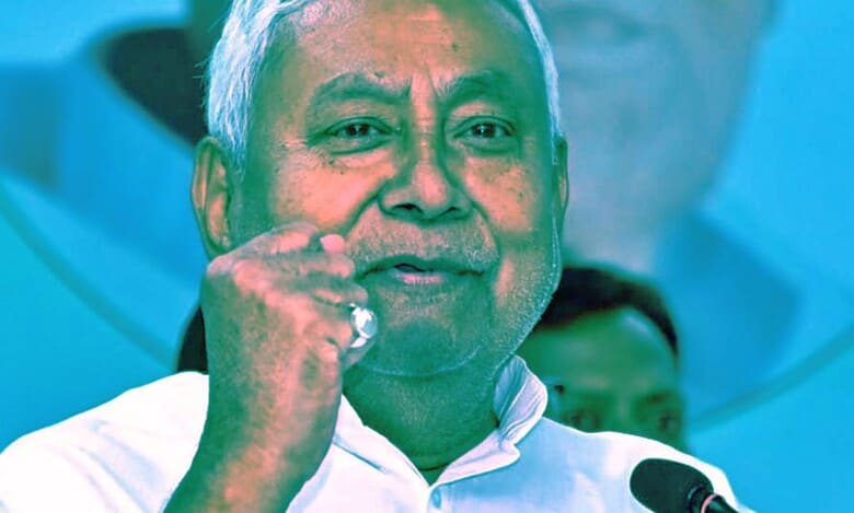 Nitish Kumar addressing a gathering