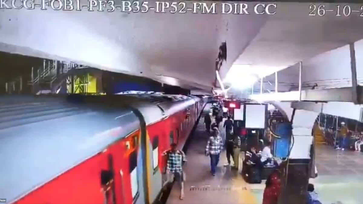 Screen grab of a passenger falling off a train in Hyderabad