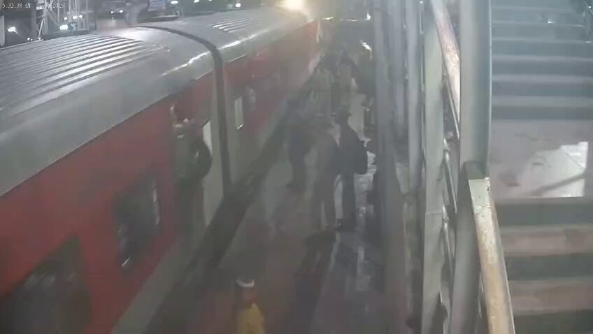 Video: RPF constable saves passenger at Secunderabad railway station