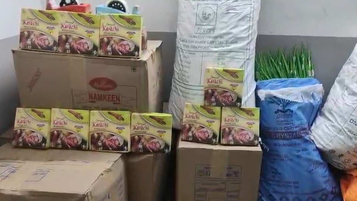 Fake Karachi Mehendi manufacturing unit