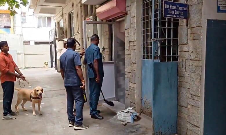 Bomb squad at PTI office in Chennai