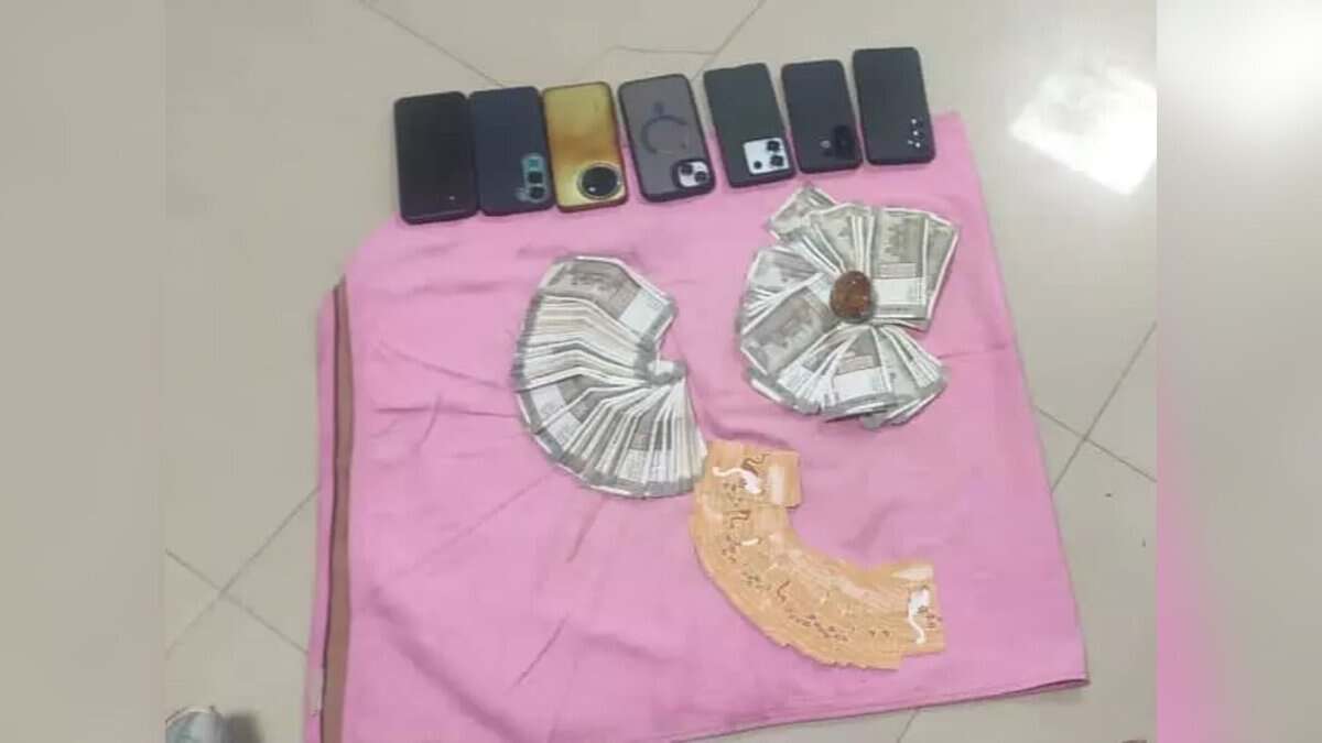 Seven persons were arrested for gambling in Hyderabad