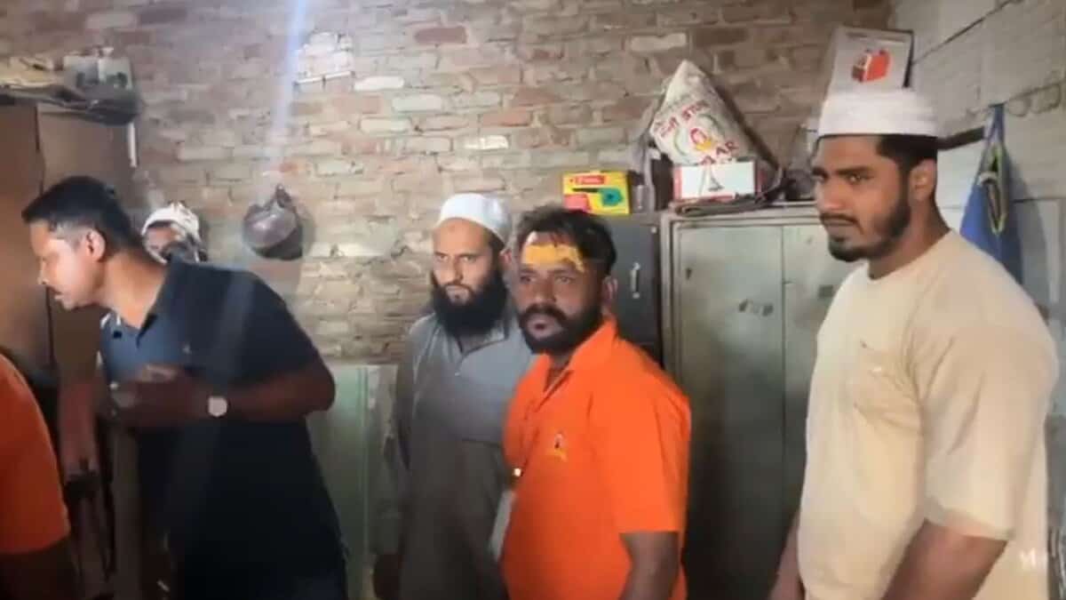 Hindutva workers interrupt Muslims offering namaz in Rishikesh