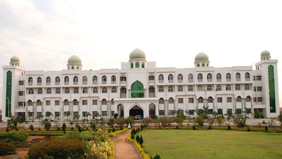 MANNU