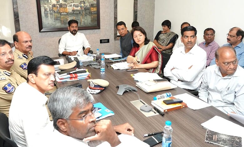 Telangana CM Revanth Reddy with senior government officers at the review meeting regarding the new Osmania General Hospital in Hyderabad on Wednesday