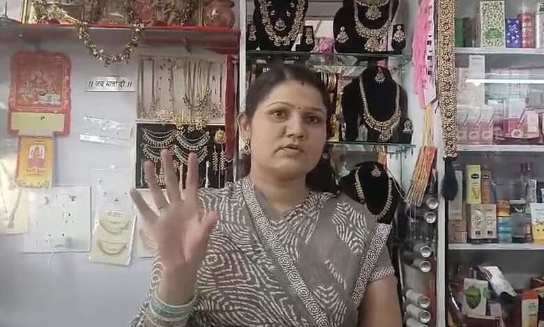 Telangana woman alleges fake babas duped her
