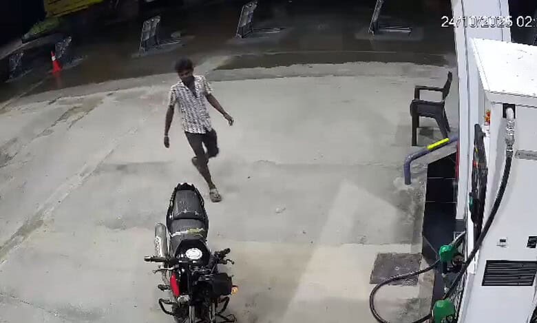 Bike Shiva Shankar, moments before the Kurnool bus fire accident