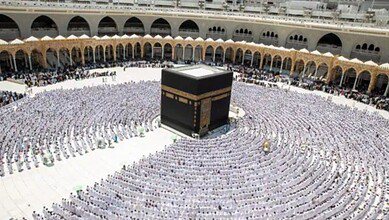 Pilgrims perform Umrah in Makkah