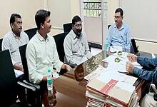 Excise officials from AP meet Telangana's deputy excise commissioner Syed Yasi Qureshi