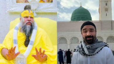 Premanand Maharaj and Ajaz Khan