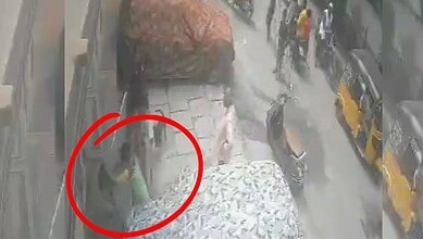Chikkadpally constable, family, held for assaulting elderly woman