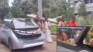 seer riding driverless car at RV college
