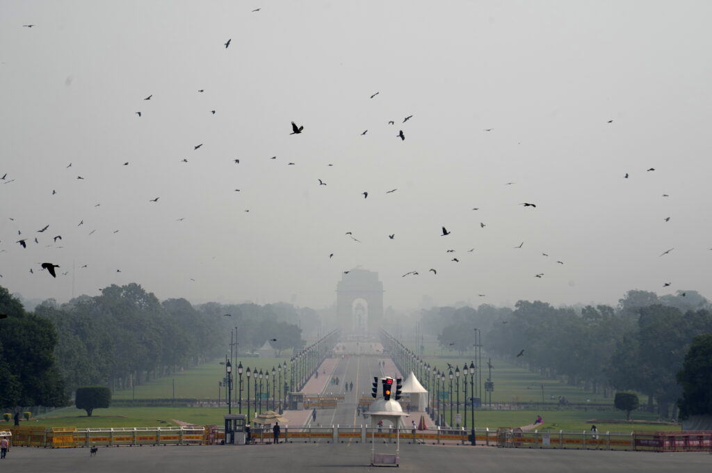 Weather: Smog in Delhi