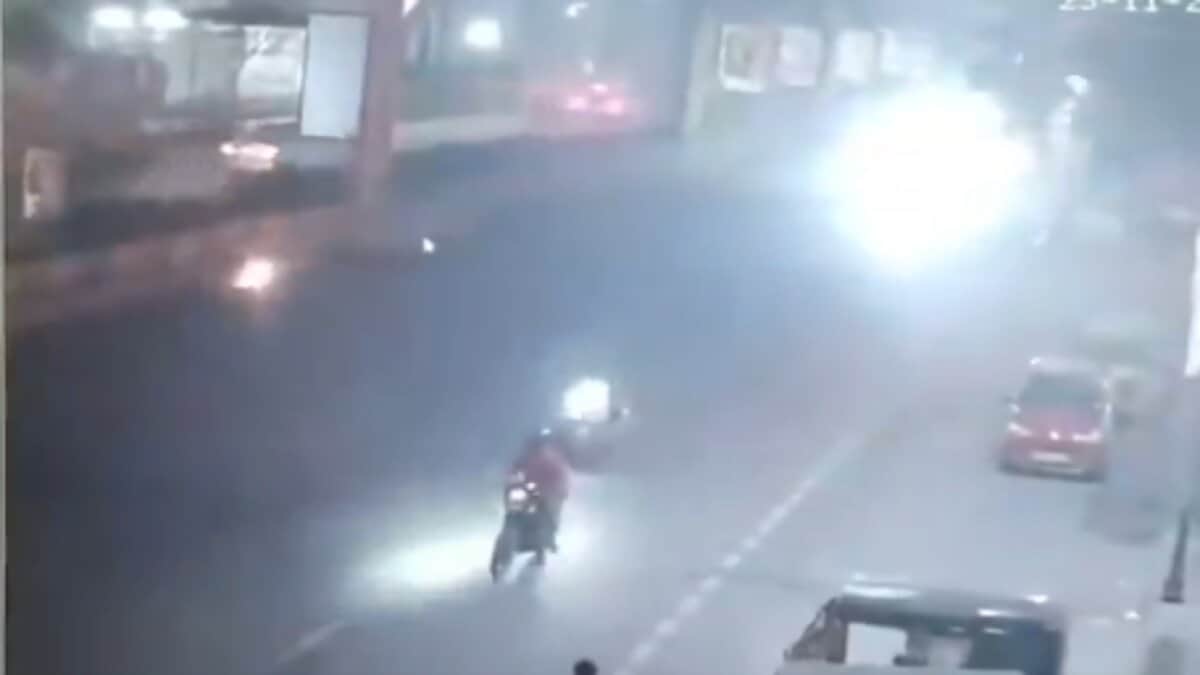 A Bike crashes into Metro station pillar in Saroornagar