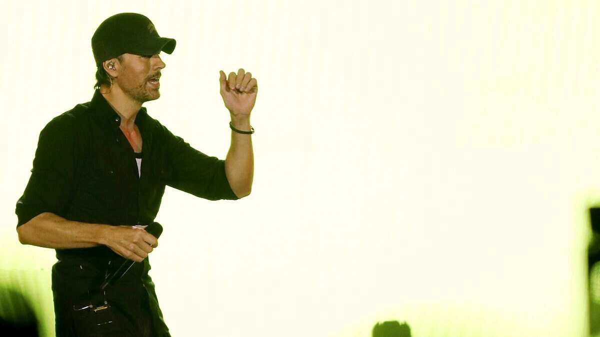 Mobile phones worth Rs 24L stolen at Enrique Iglesias concert