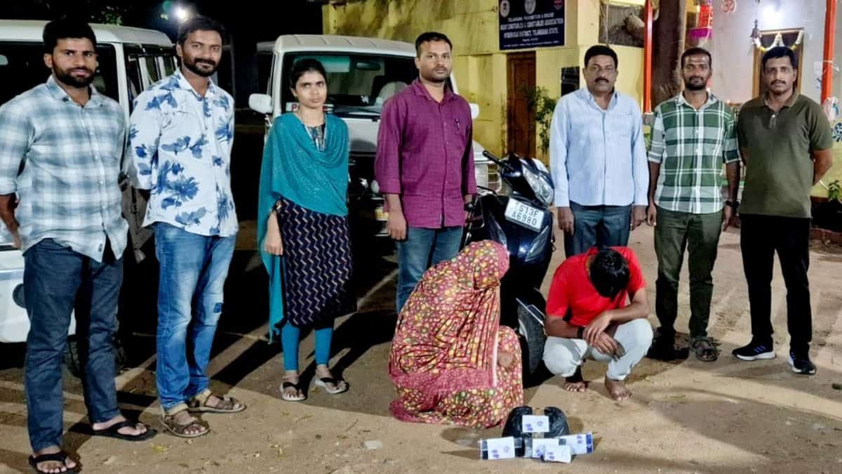 Hyderabad: 1.4 kg ganja seized in Nampally, two arrested