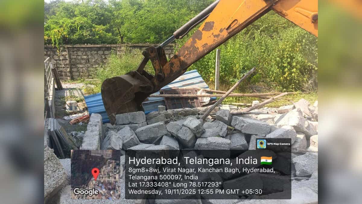 HYDRAA protects 450 square yards of park land in Saroornagar