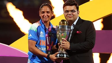 ICC Chairman Mr. Jay Shah presents the ICC Women's Cricket World Cup 2025 Trophy to our winning captain Harmanpreet Kaur