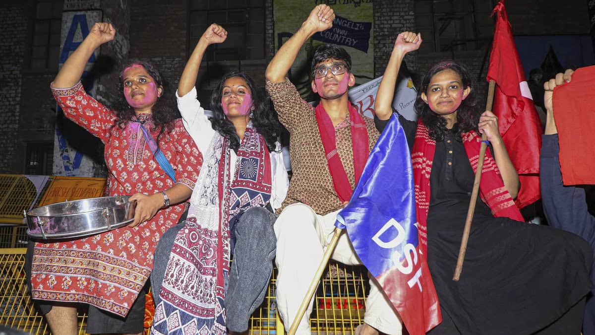 Left Unity wins the JNUSU election