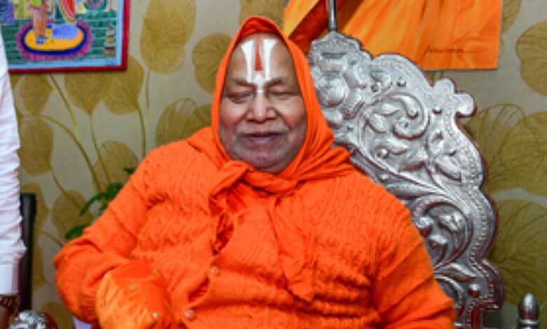 Jagadguru Rambhadracharya says SC/ST act should be scrapped.
