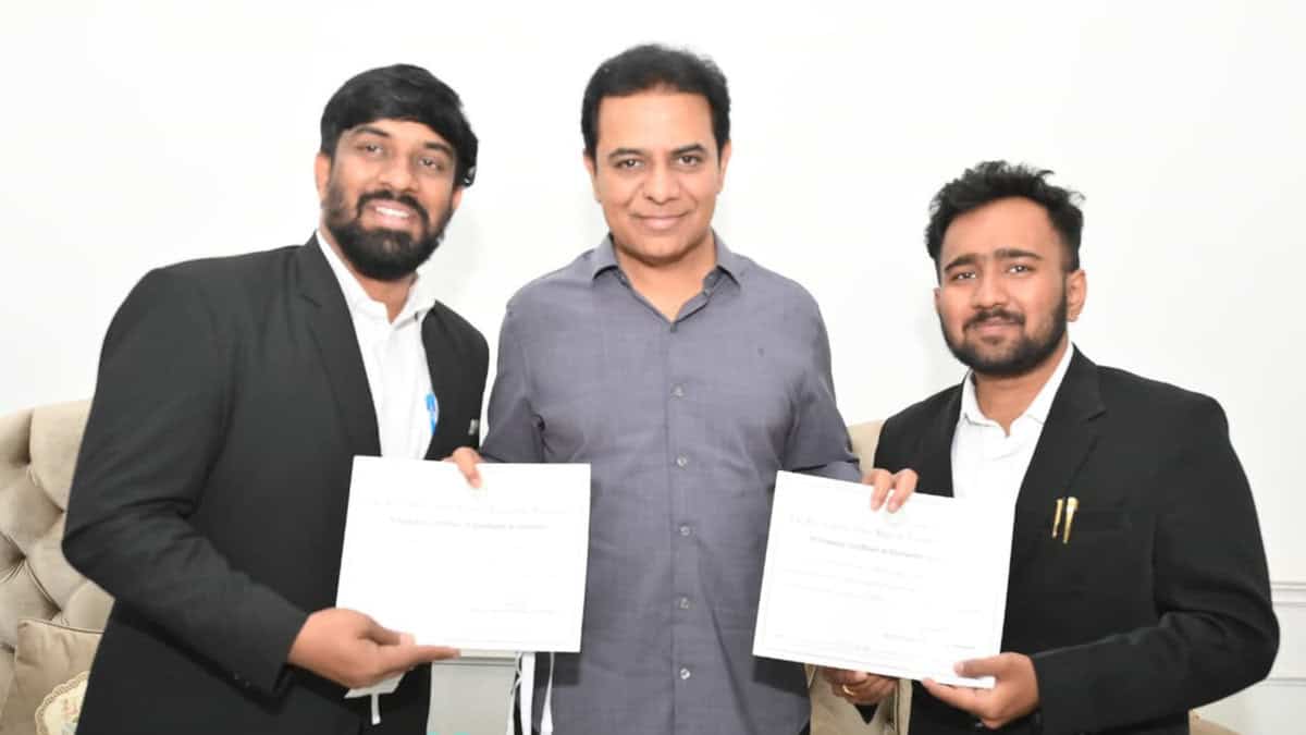 Gig workers bewcome lawyers, get KTR's appreciation